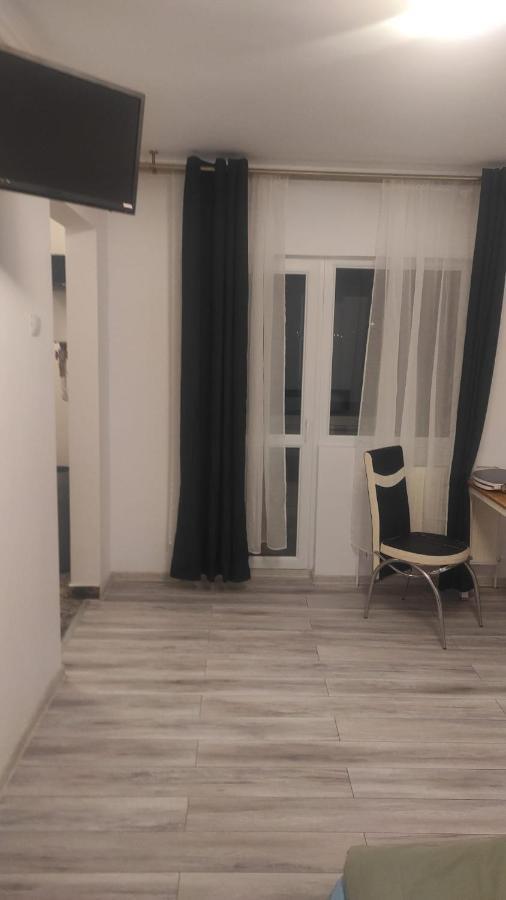 Garsoniera Turda Valeria Apartment ภายนอก รูปภาพ