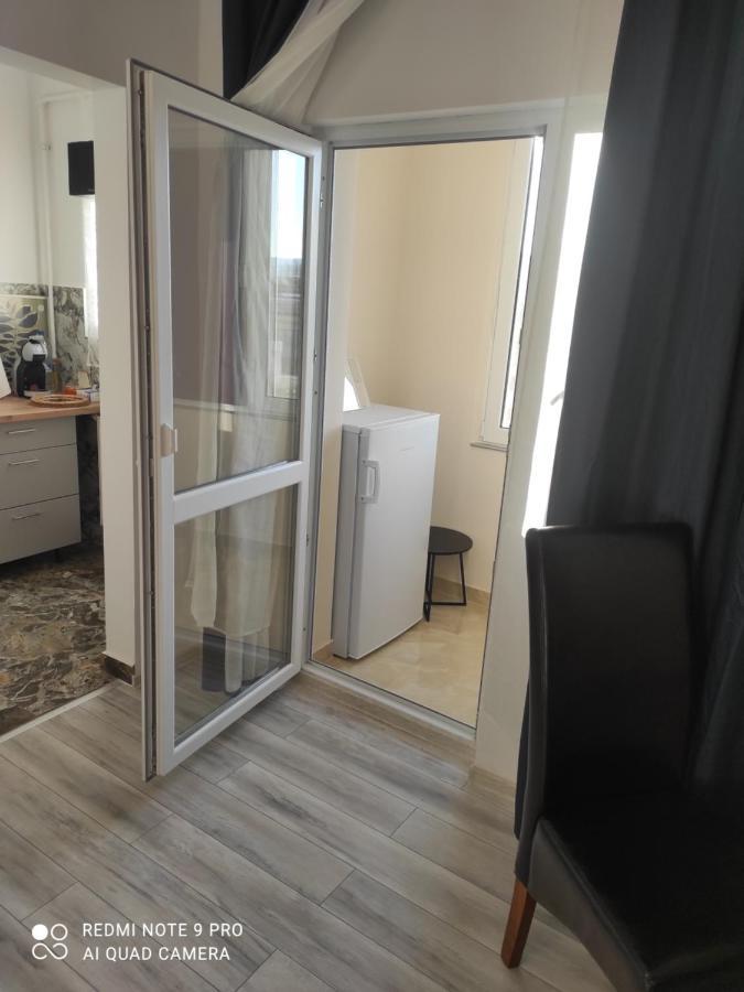 Garsoniera Turda Valeria Apartment ภายนอก รูปภาพ